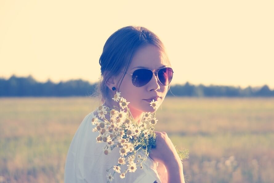 sunglasses-love-woman-flowers-large